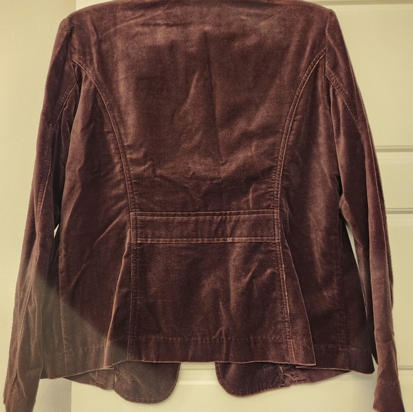 Jacket - Picture 4 of 9